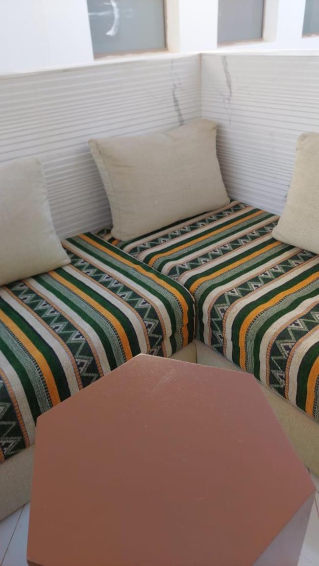 House Apartment *