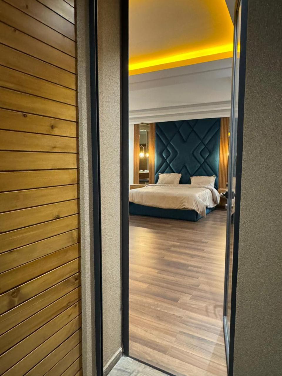 A Luxurious At The Heart Of Villa