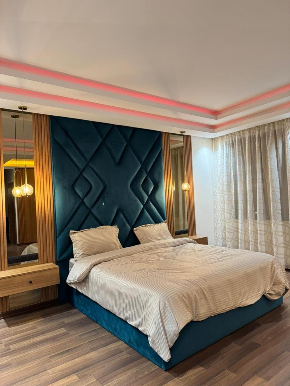 A Luxurious At The Heart Of *