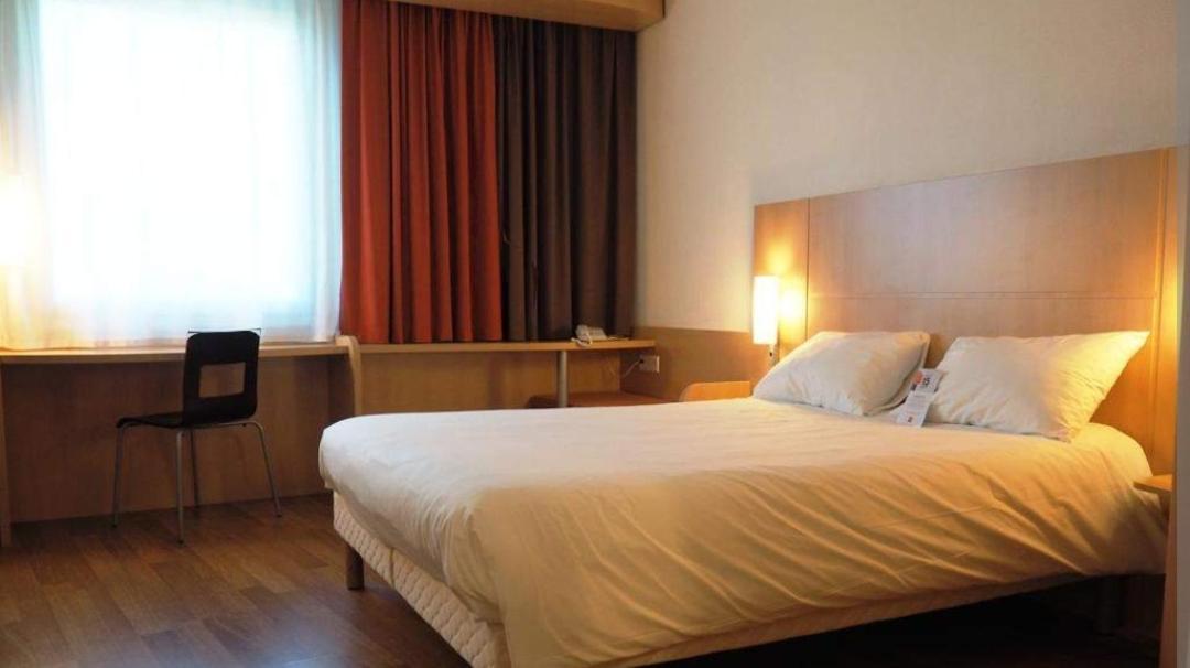Hotel Lhamra 2*