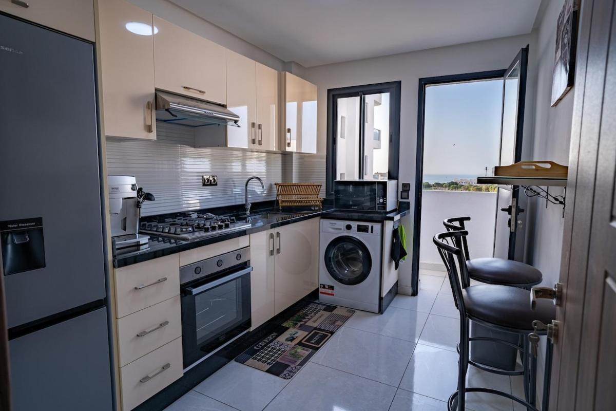 Cozy Quiet With Sea Views *