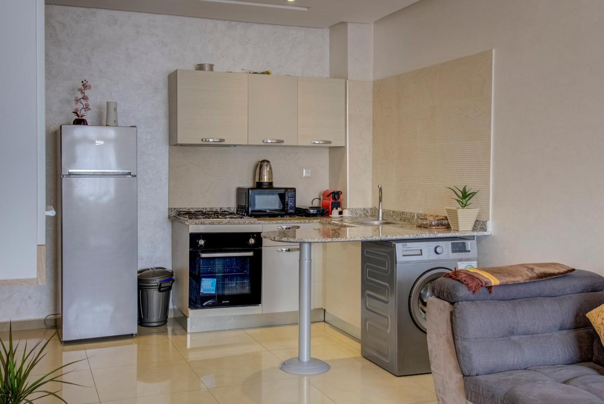With Pool Apartment *