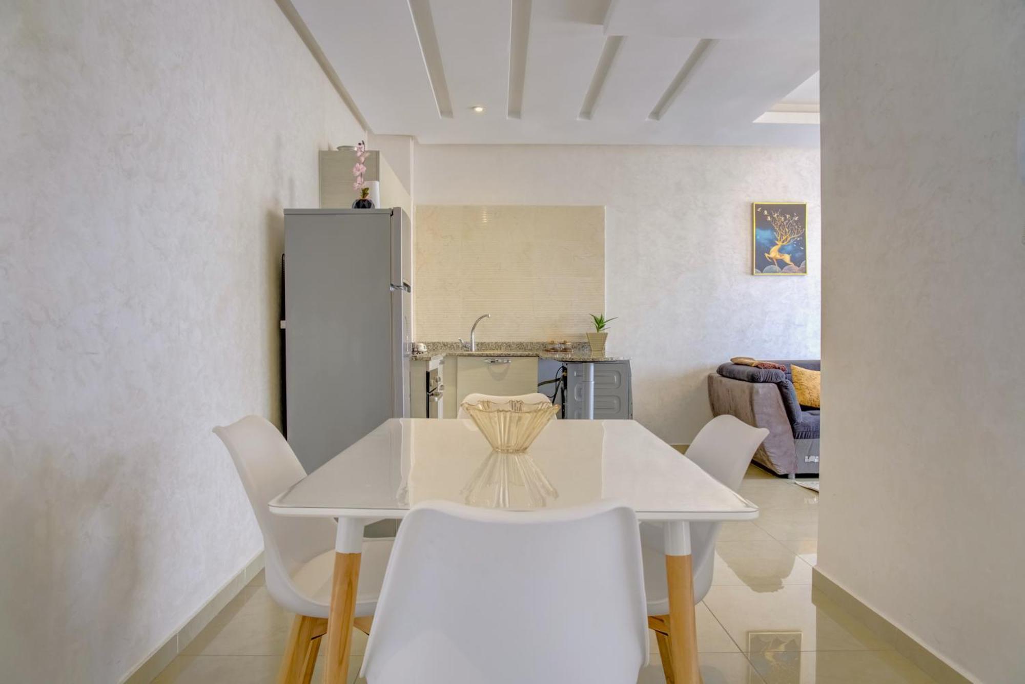 Apartment With Pool