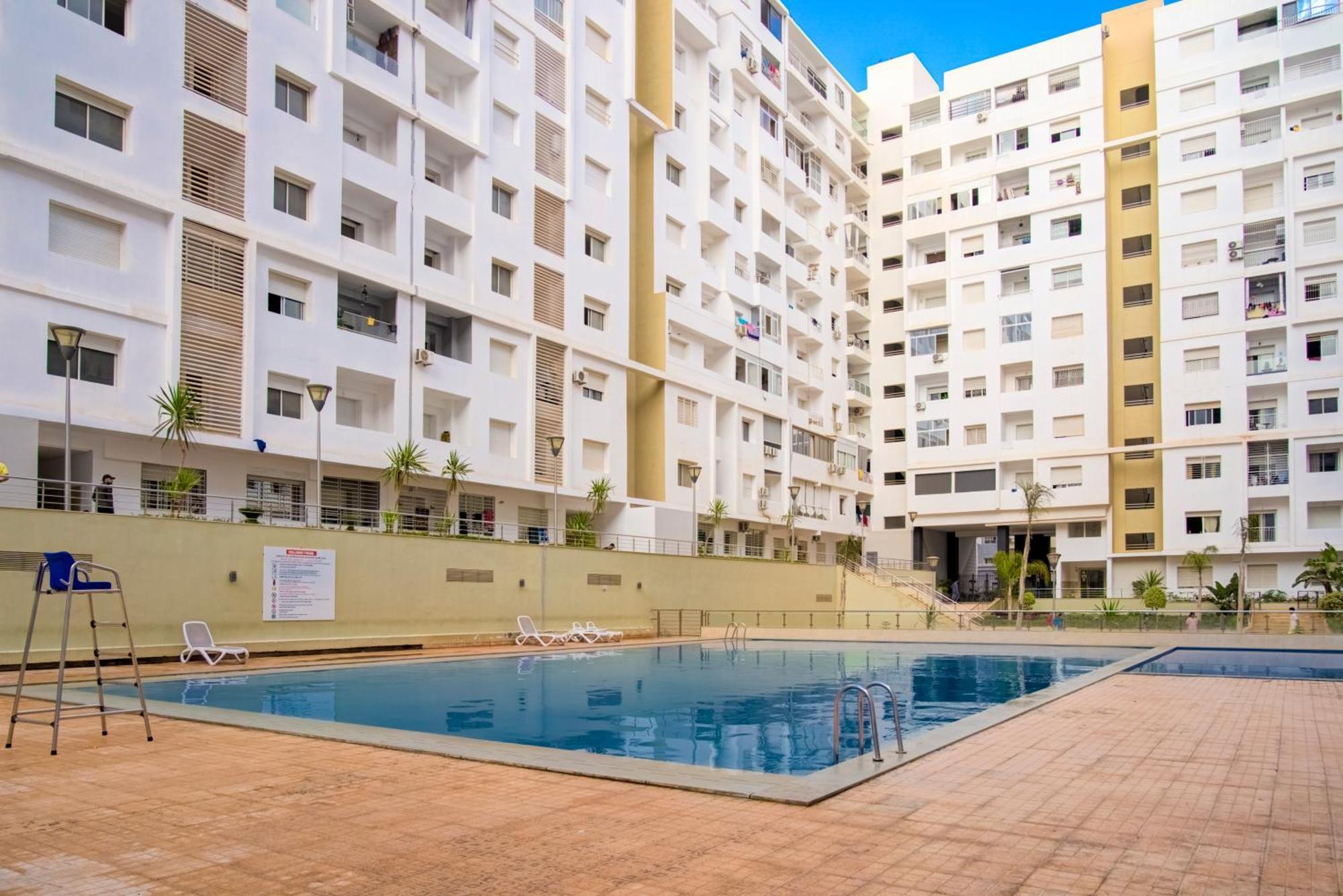 Apartment With Pool *