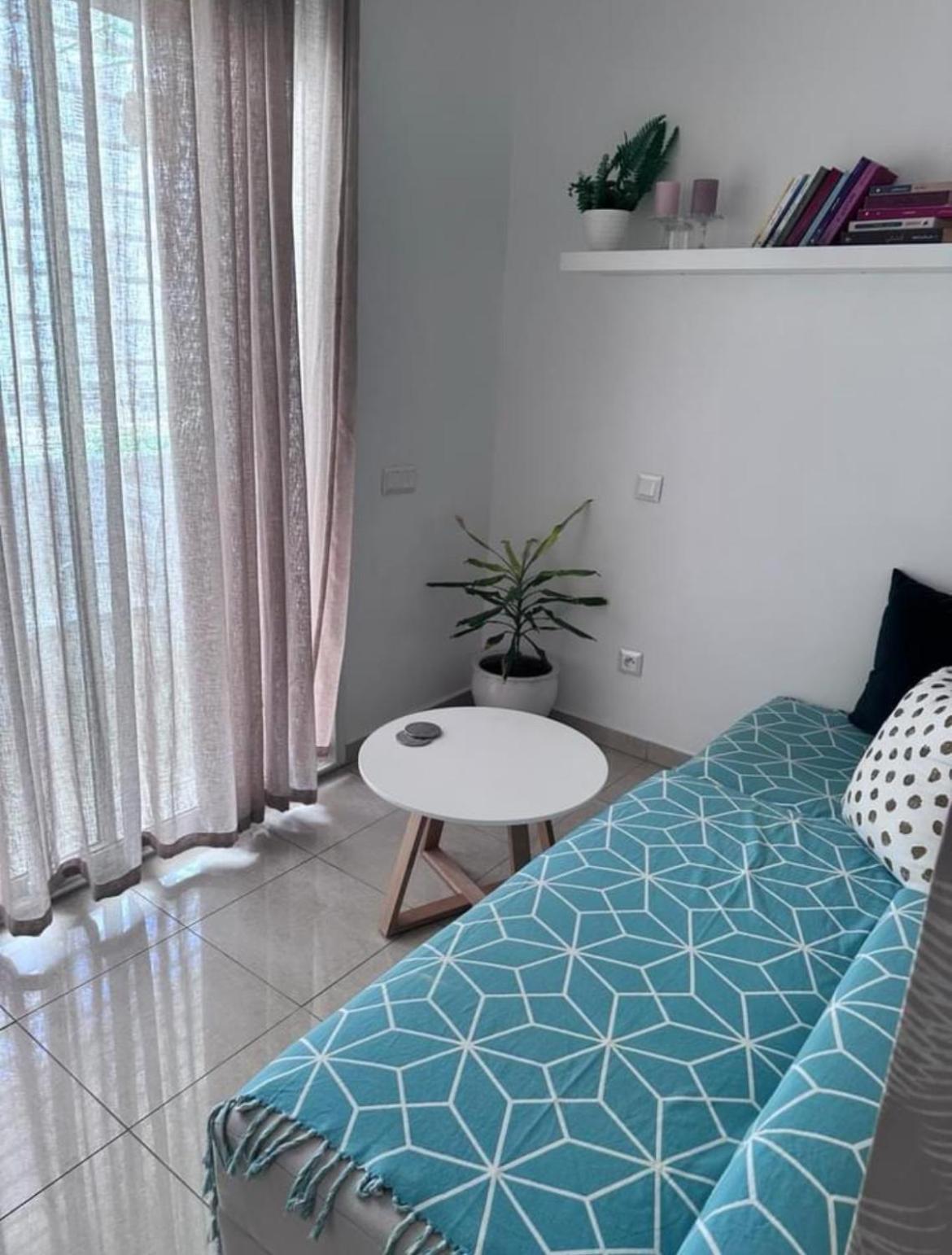 Bay Apartment