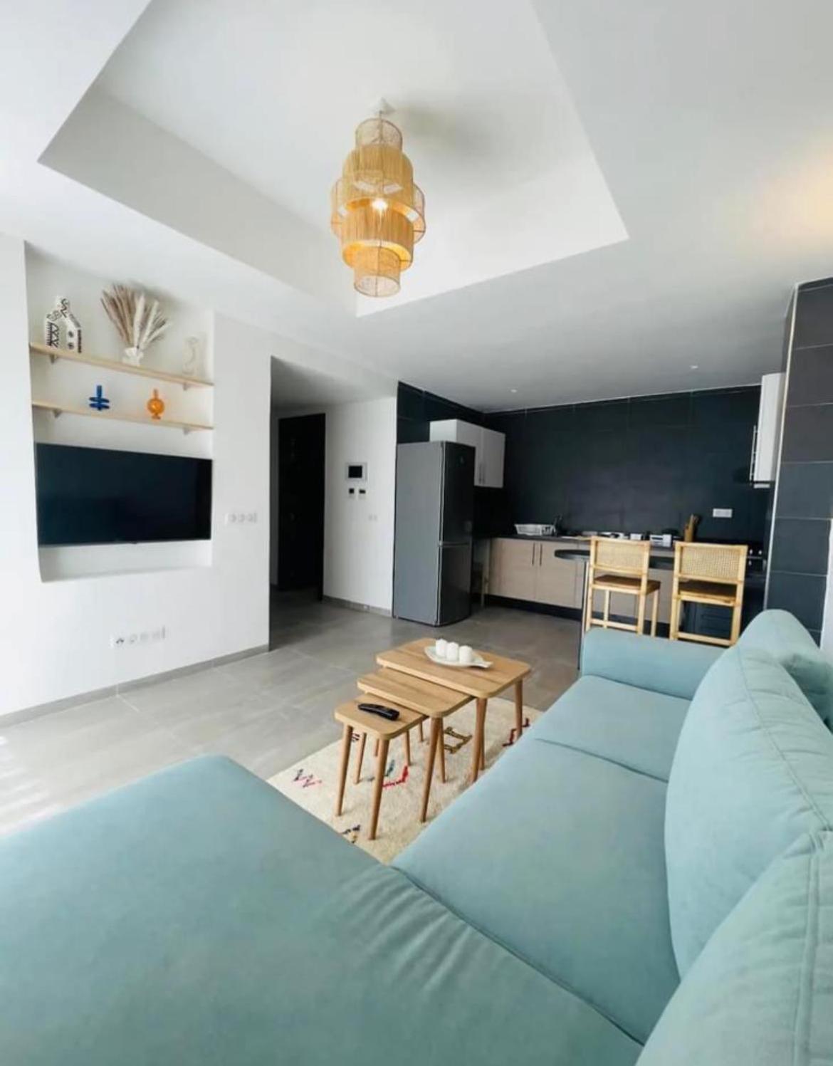 Apartment Bay