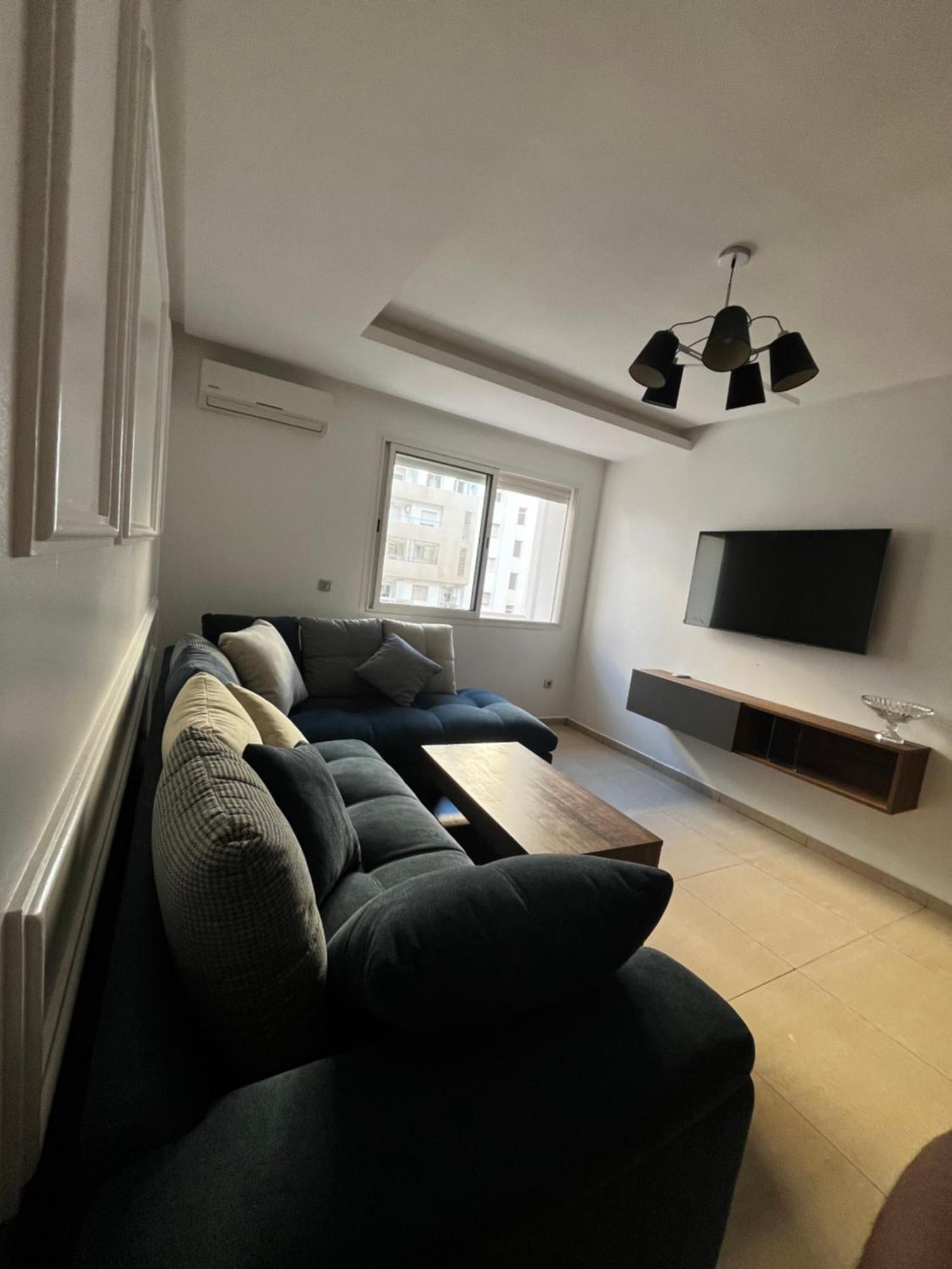 Apartment Bay