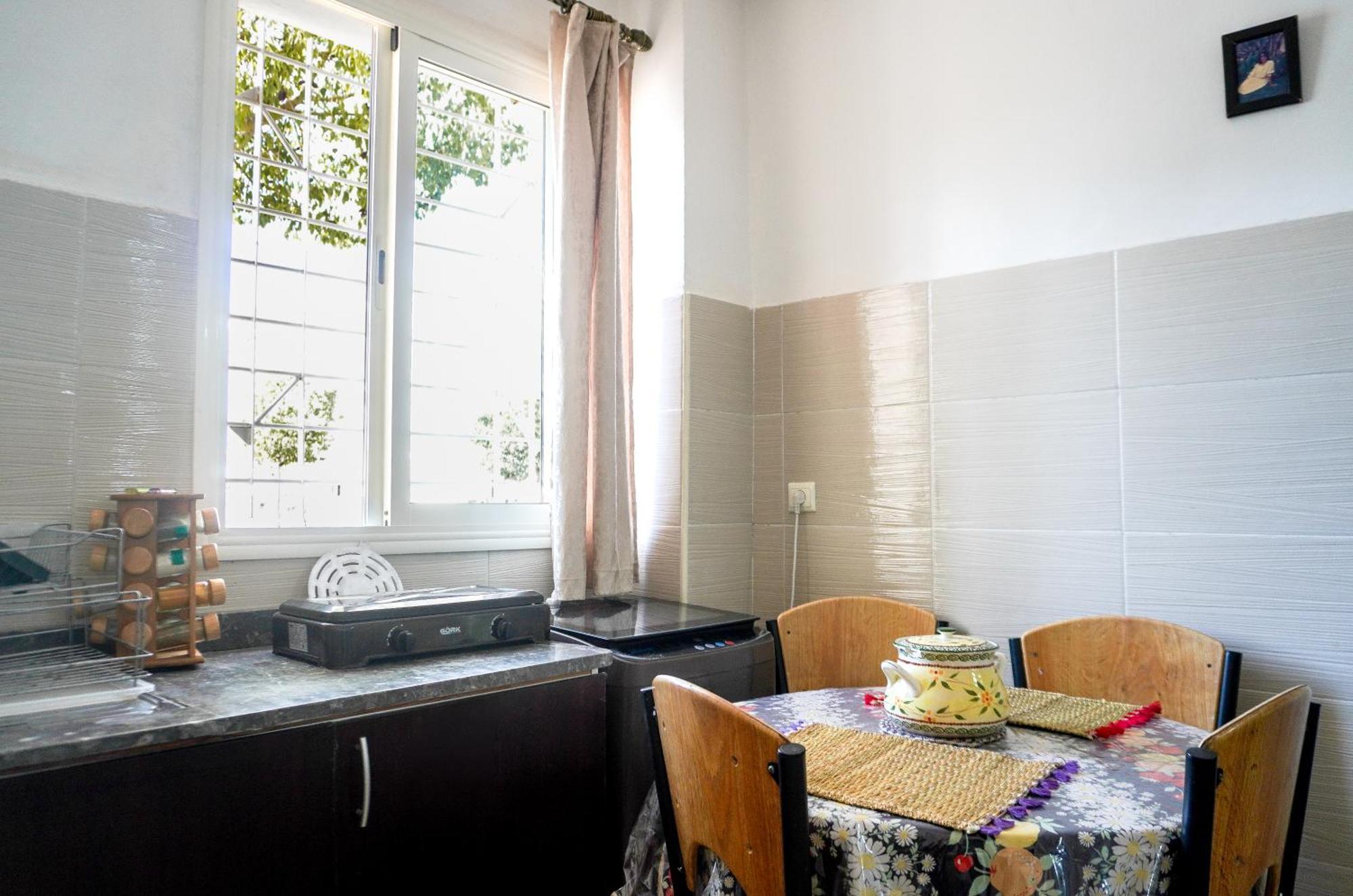 Calme Et Confortable A Apartment