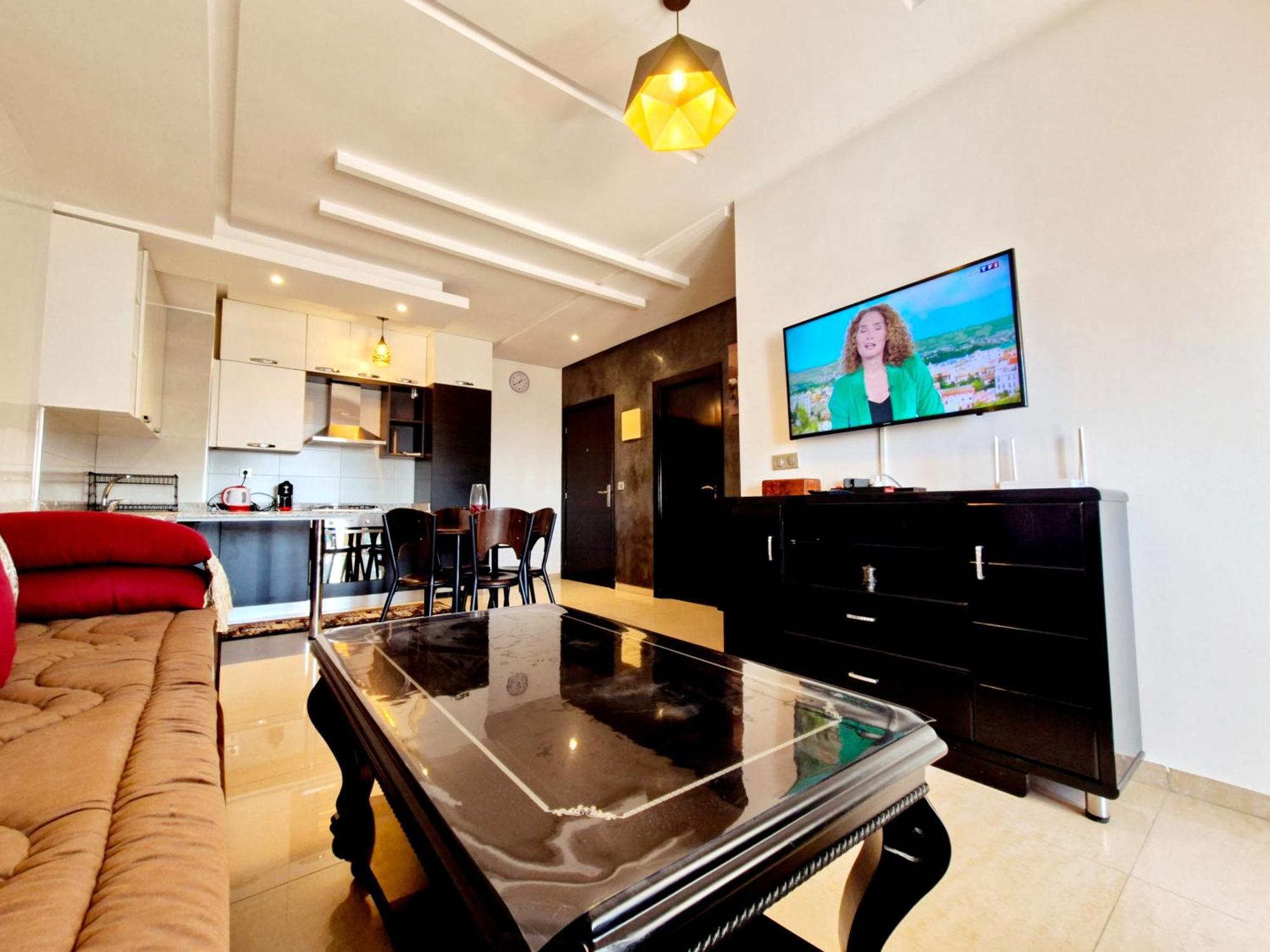 Evasion Soleil Equipe Avec Piscine Apartment