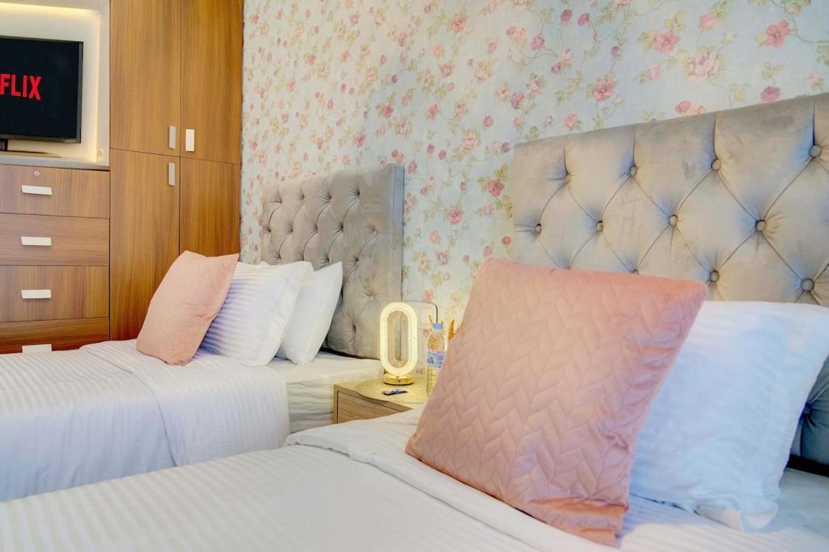 Luxe 2 Piscine Apartment