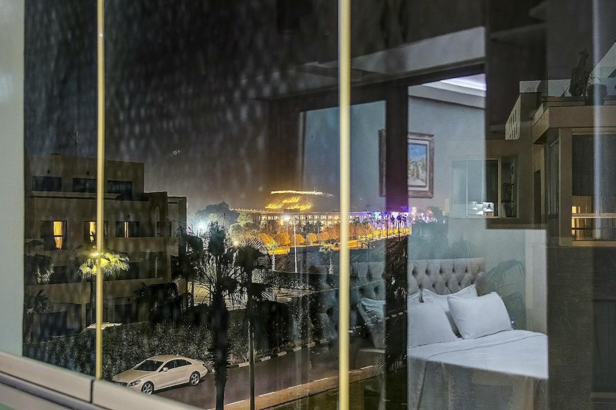 Luxe 2 Piscine Apartment