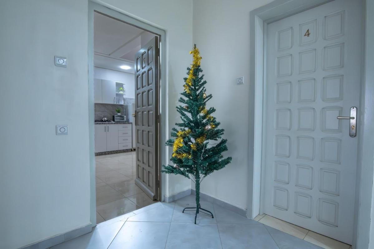Apartment Steps From Attractions In Center *