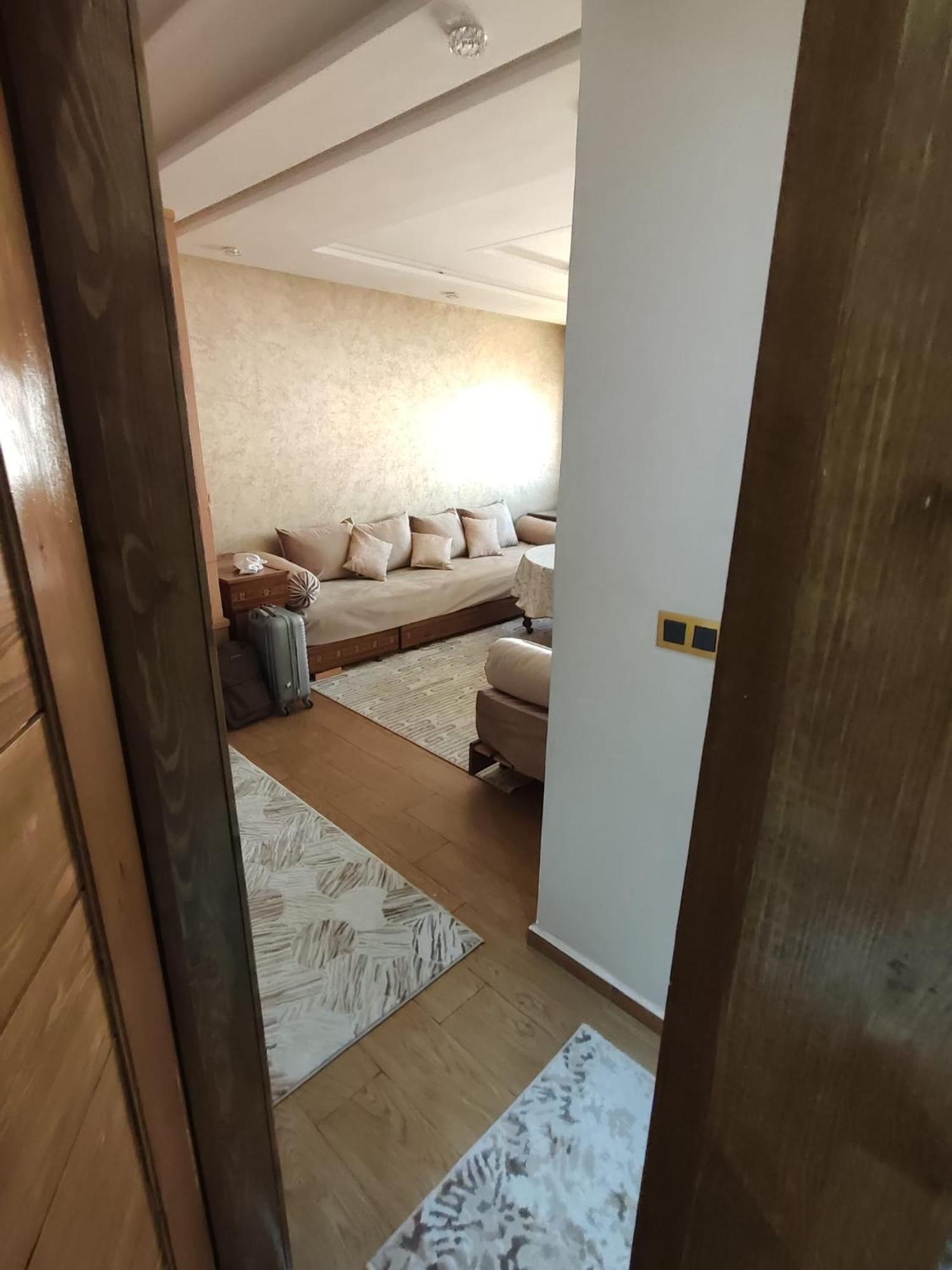 Apartment Luxury For Rent In *