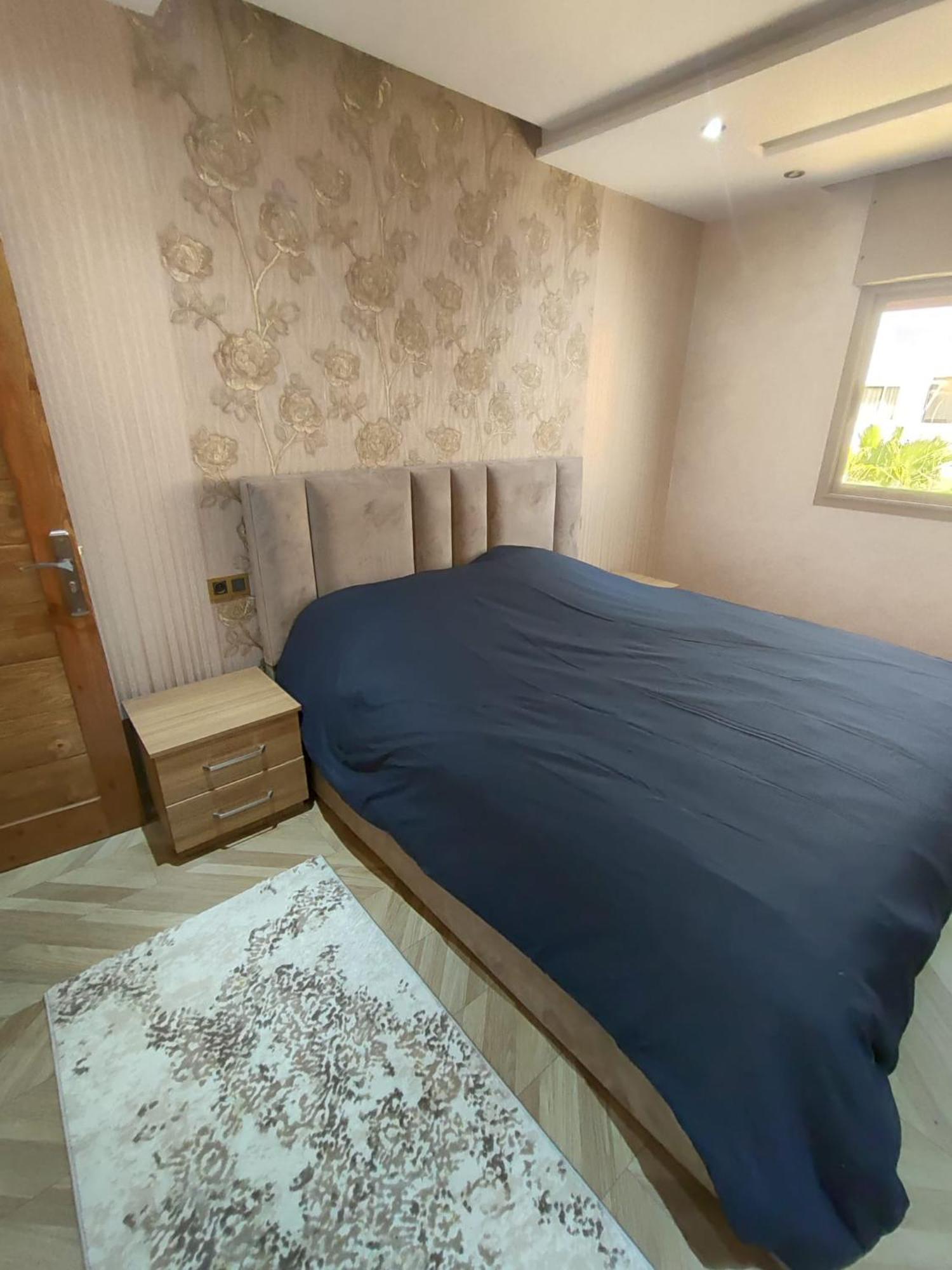 Apartment Luxury For Rent In *