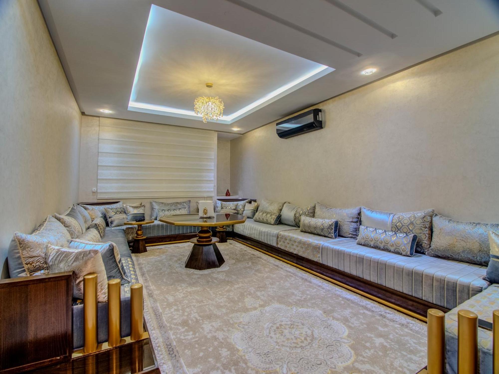 Apartment Luxe House