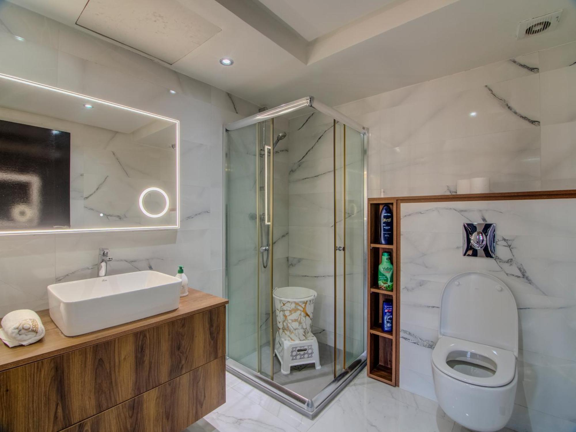 Luxe House