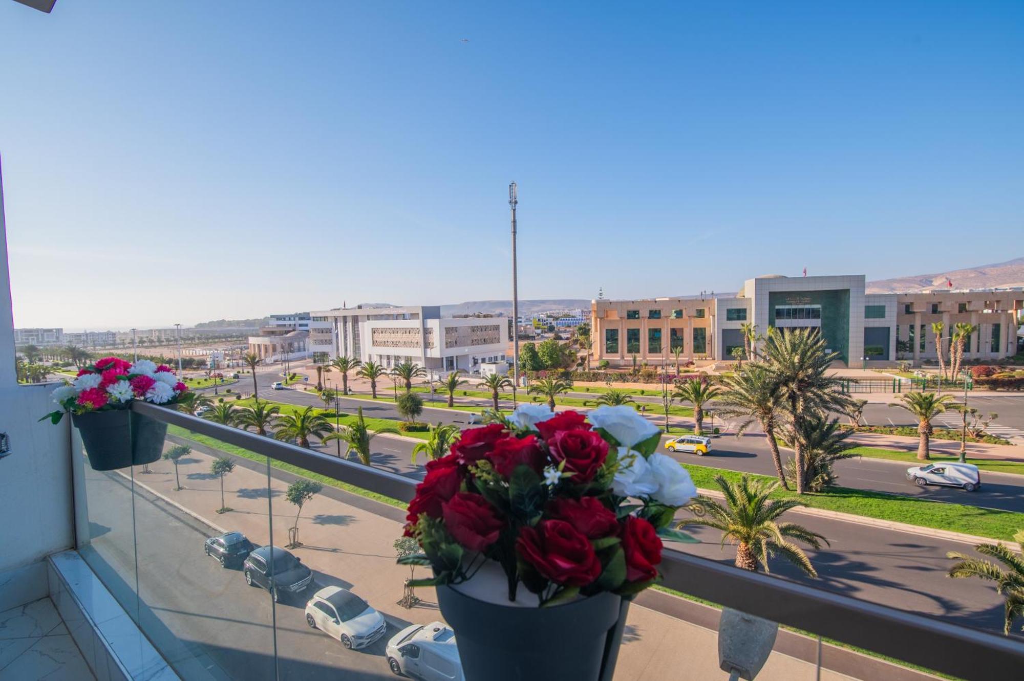 Modern In The Center Of With Panoramic View Apartment