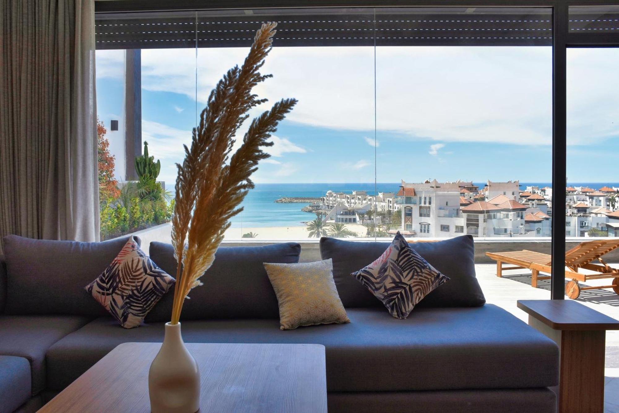 Luxury Seafront 6-7p