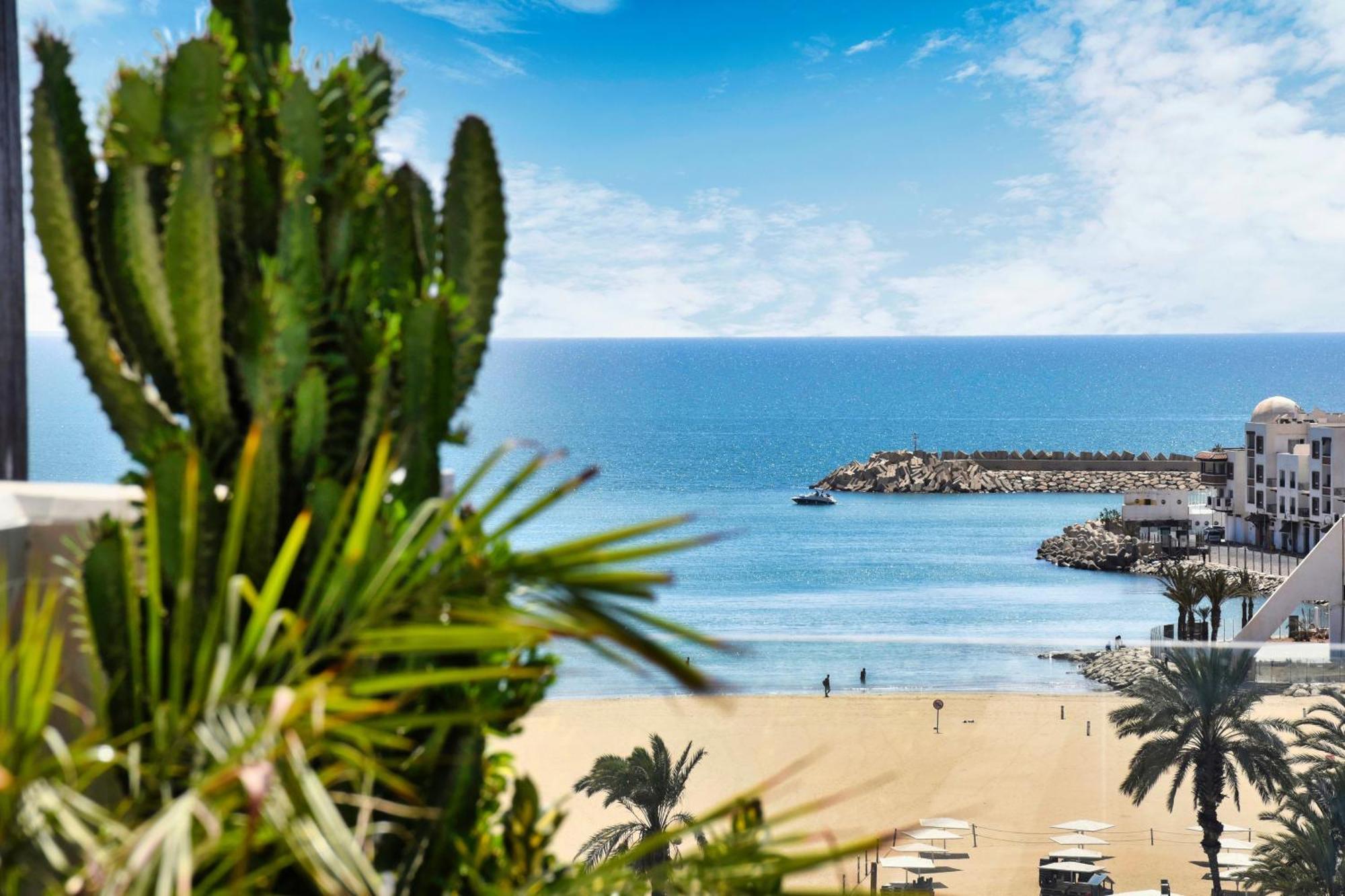 Luxury Seafront 6-7p