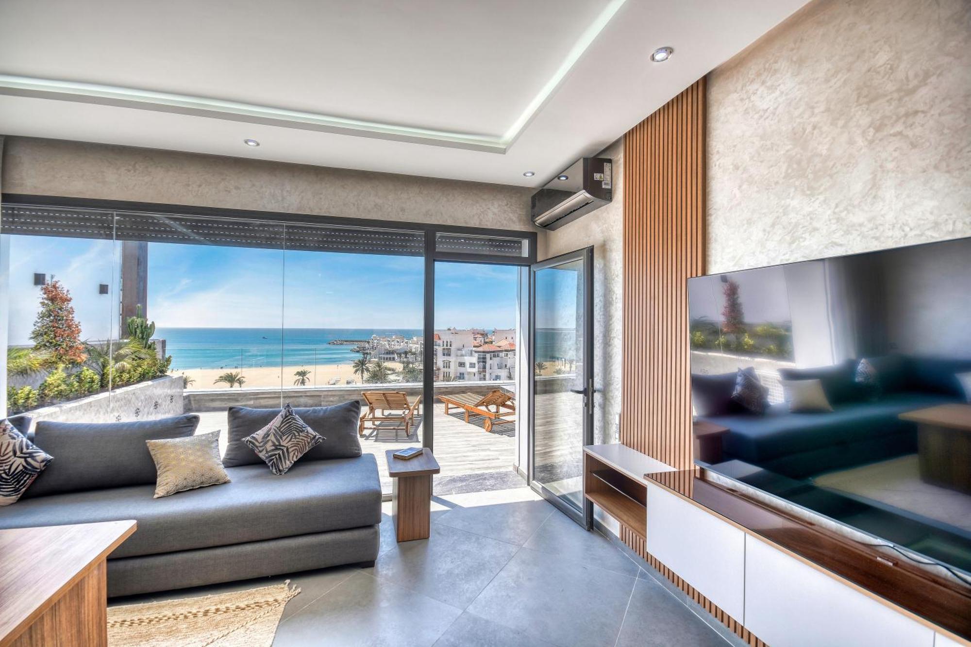 Luxury Seafront 6-7p *