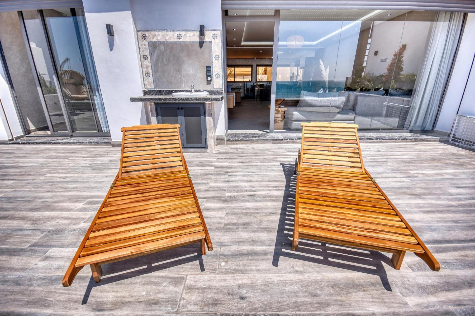 Luxury Seafront 6-7p Appartement