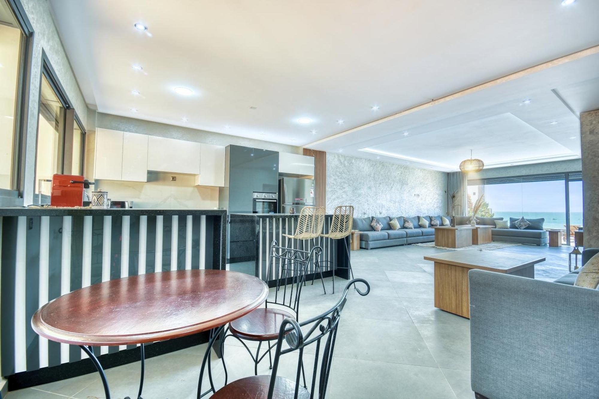 Luxury Seafront 6-7p Appartement