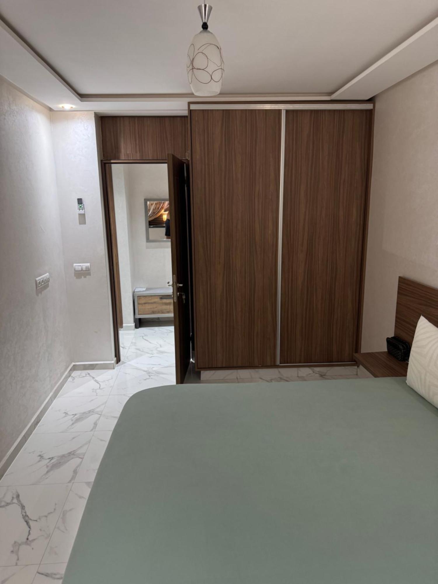 Moderne A Bay Apartment *