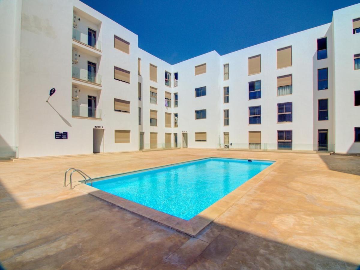 Cosy With Swimming Pool *
