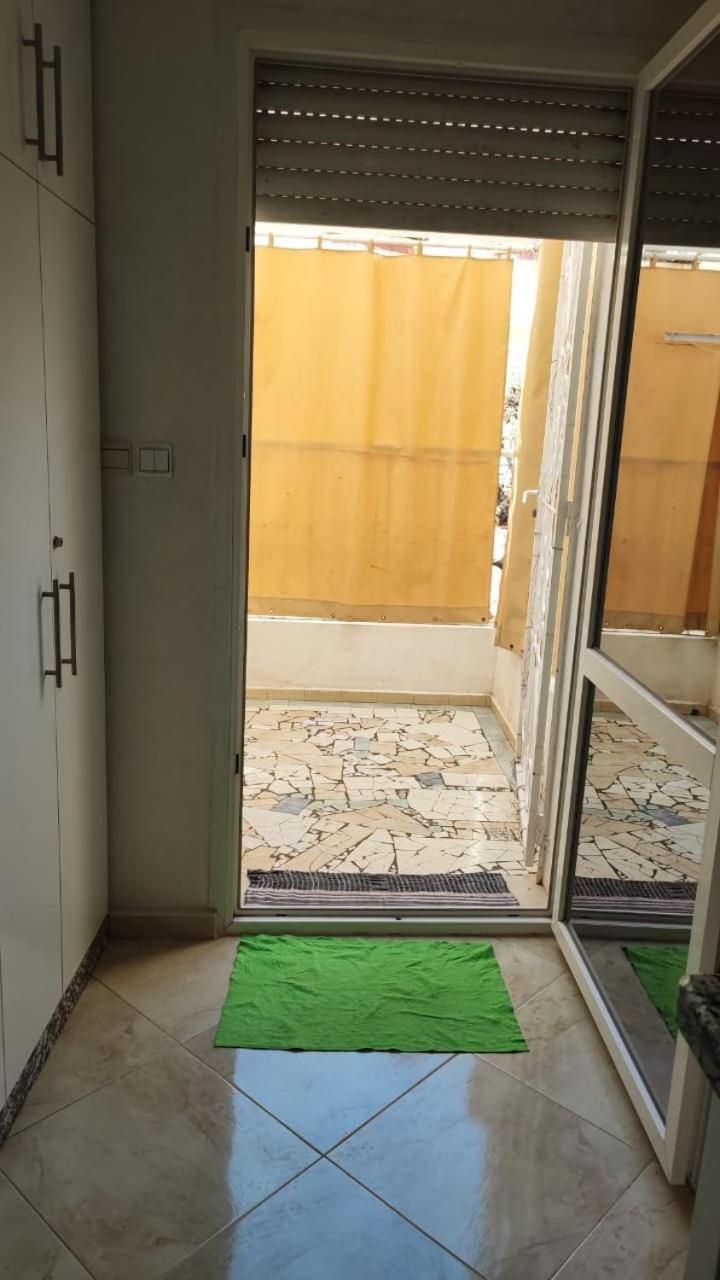 Calme Et Confortable Proche De Souk El Had Apartment
