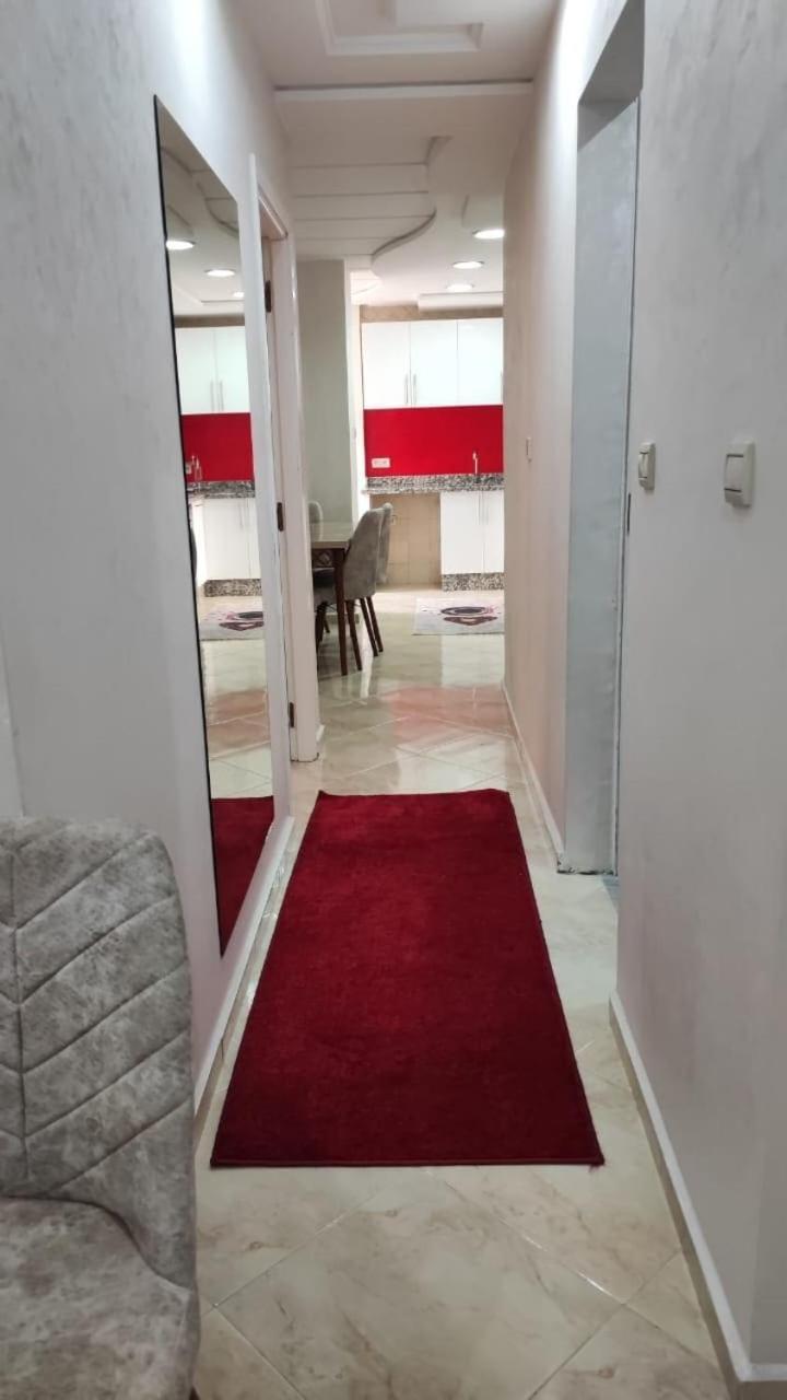 Calme Et Confortable Proche De Souk El Had Apartment