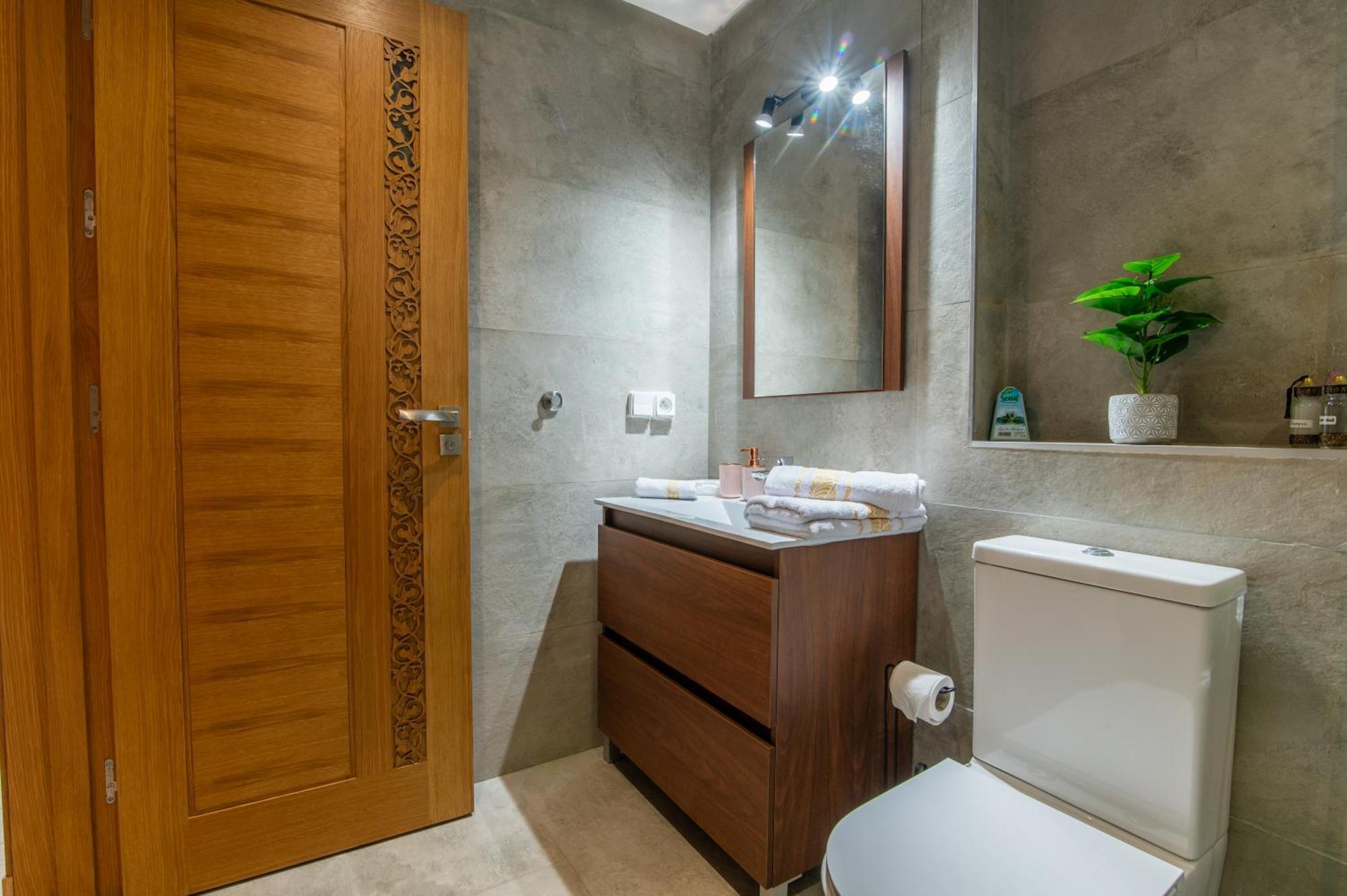 Apartment Luxury Seafront 102sqm With Wi-fi And Parking *