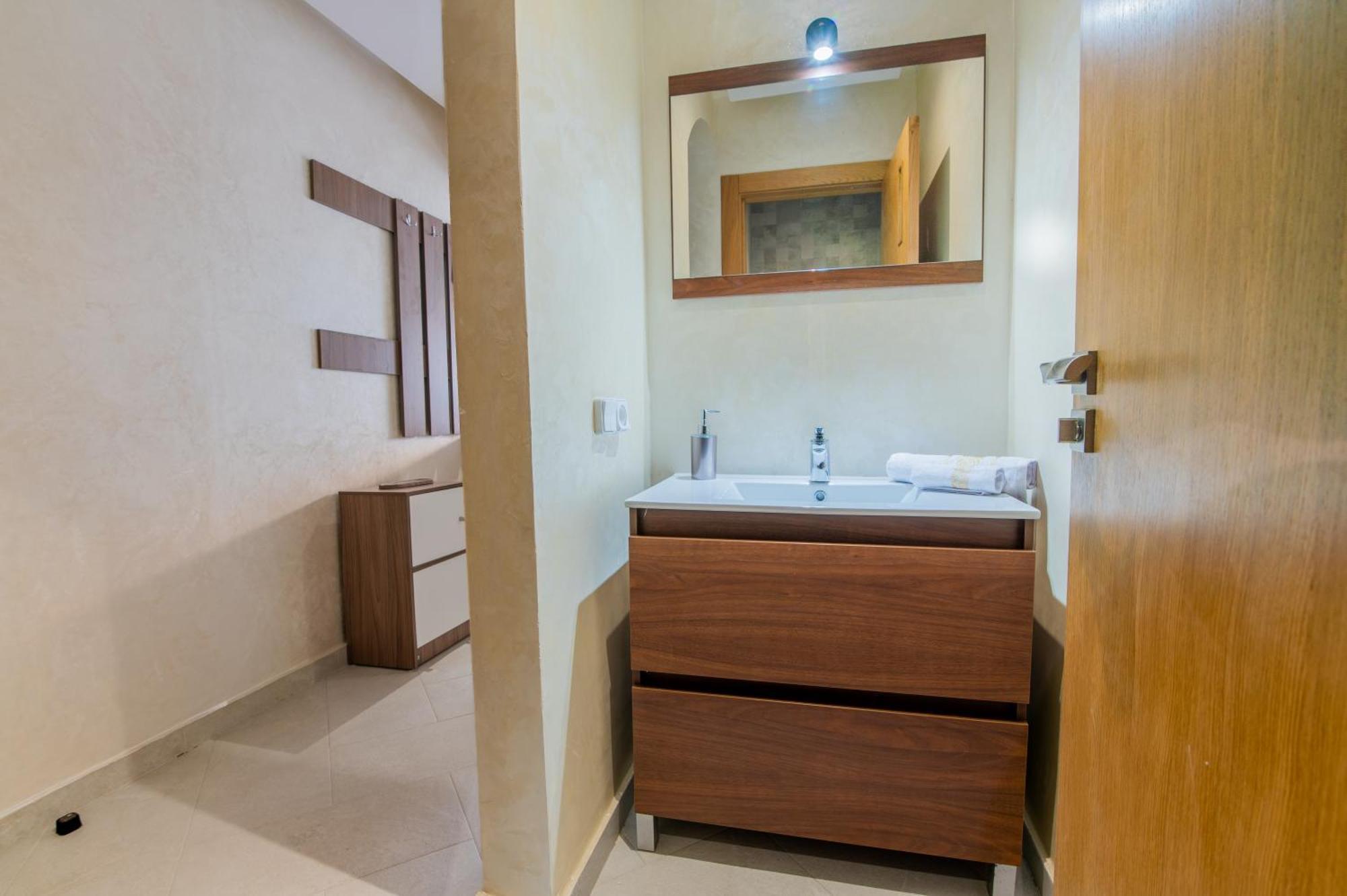 Luxury Seafront 102sqm With Wi-fi And Parking Apartment Agadir