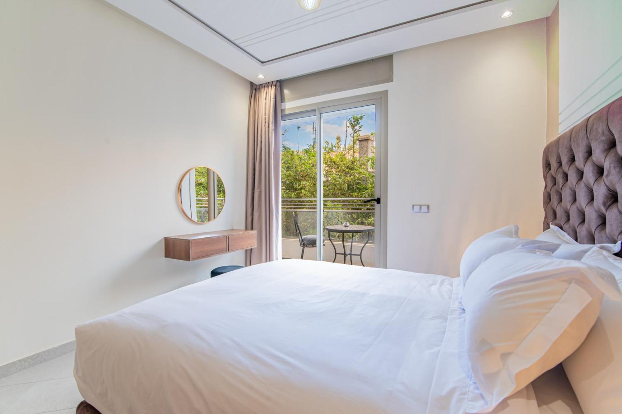 Apartment Luxury Seafront 102sqm With Wi-fi And Parking