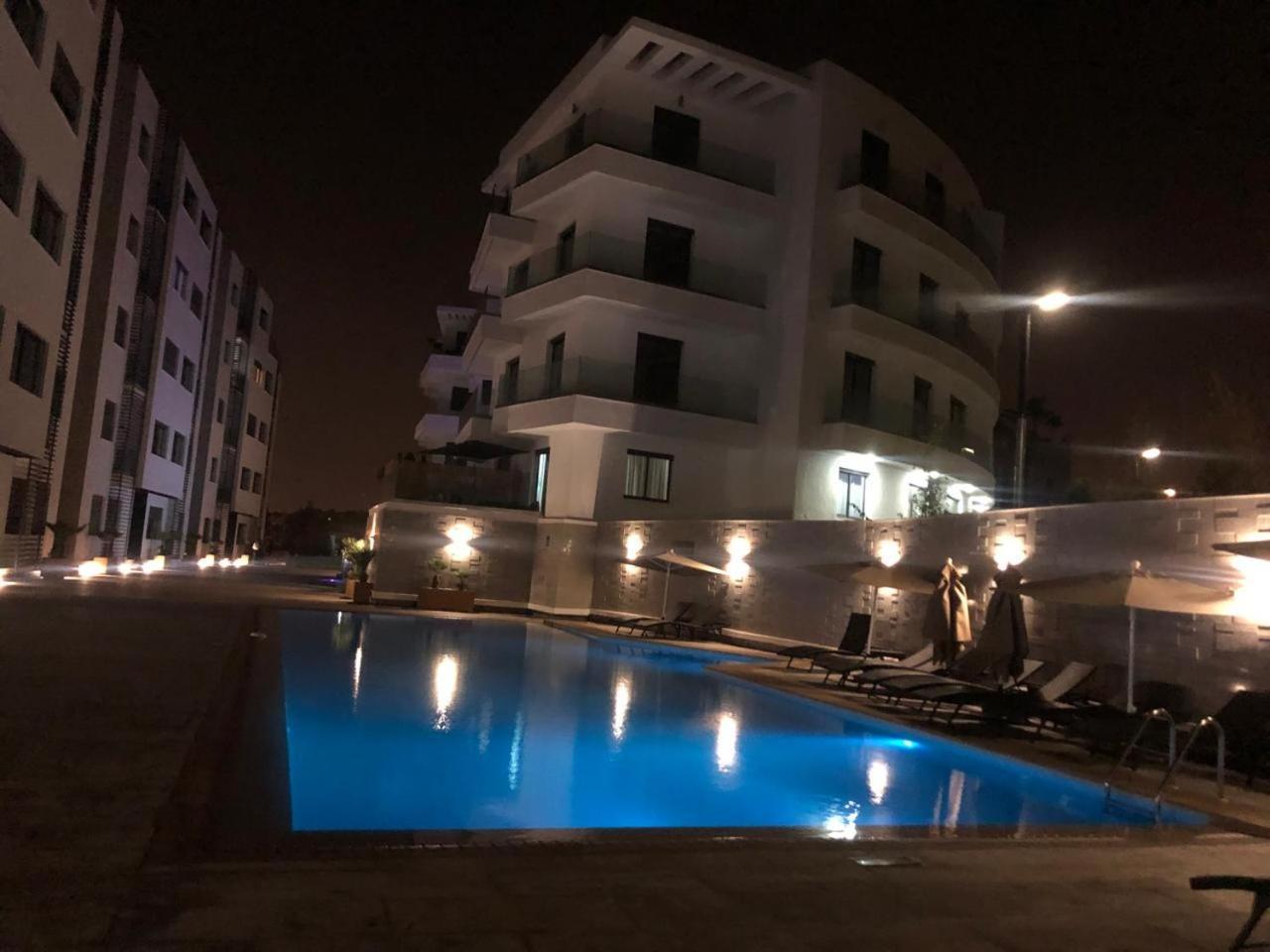 Luxurious Sea-view 2br Apartment