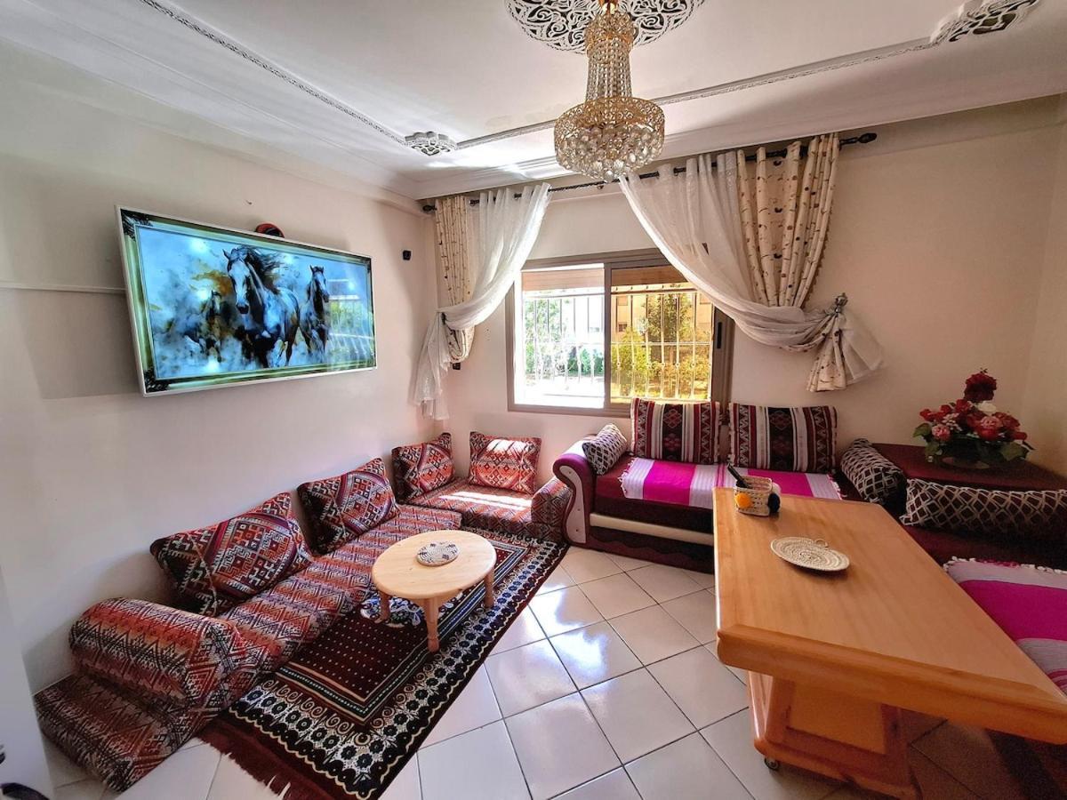Apartment At Our Place, Are At
