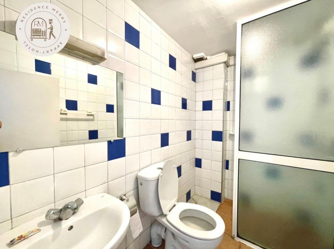 Merry Aparthotel