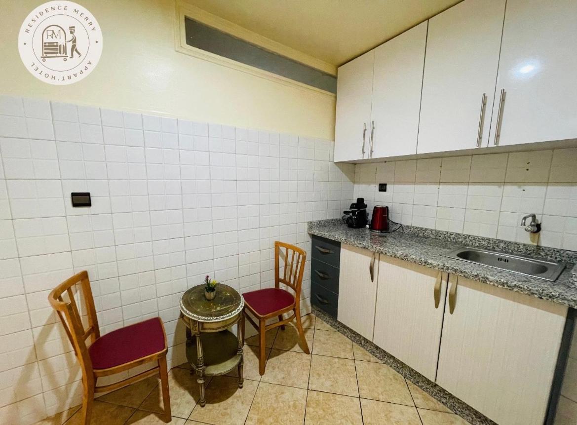 Mery Aparthotel