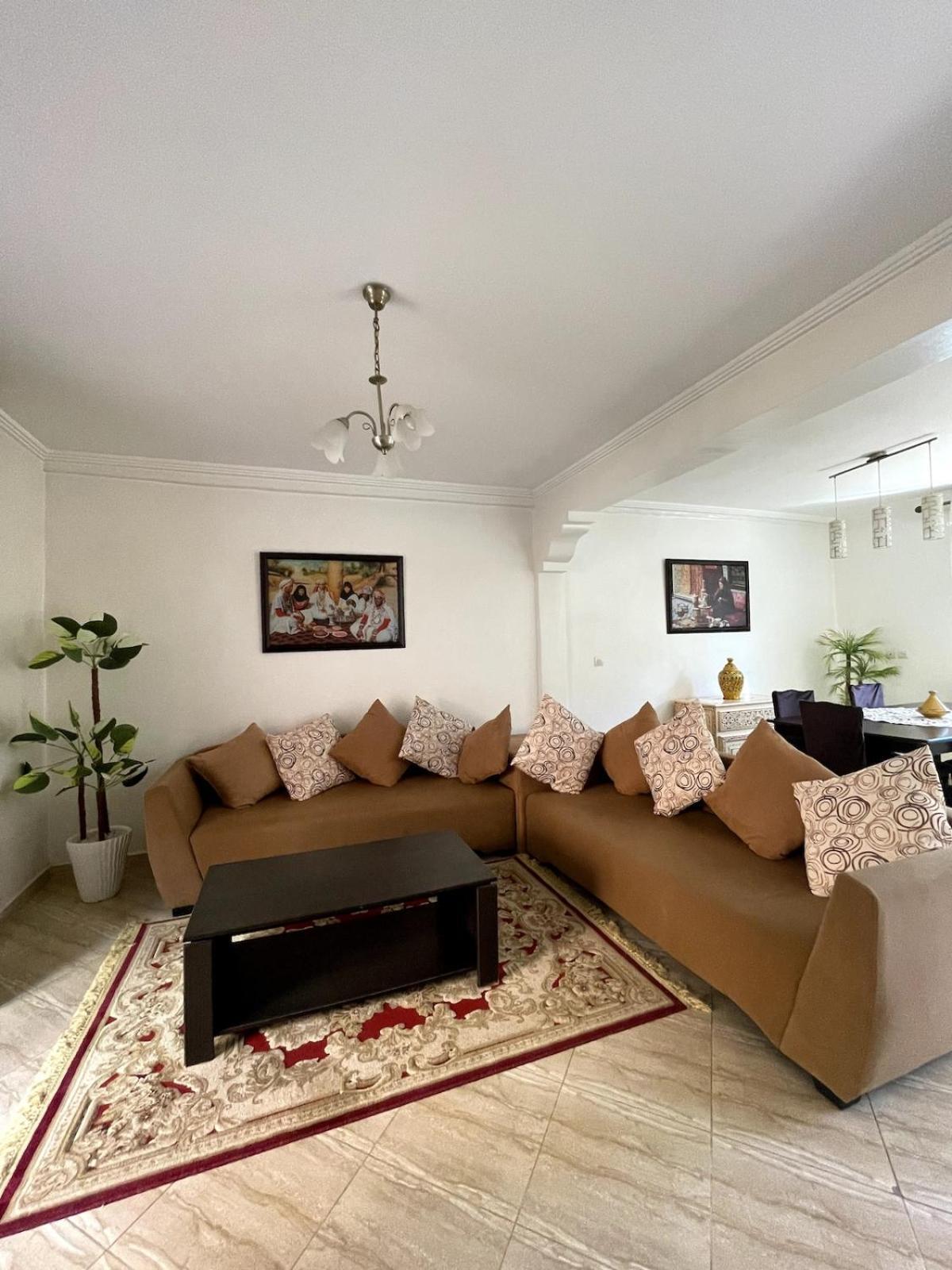 Sunny House, Southern Charm Agadir