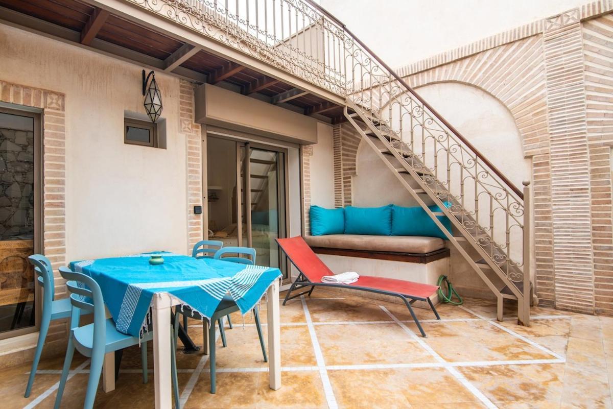 Avec Piscine Chauffee A Seulement 10min De La ! Villa