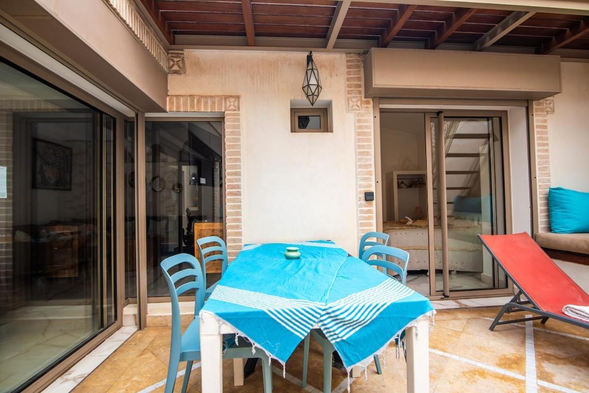 Avec Piscine Chauffee A Seulement 10min De La ! Villa