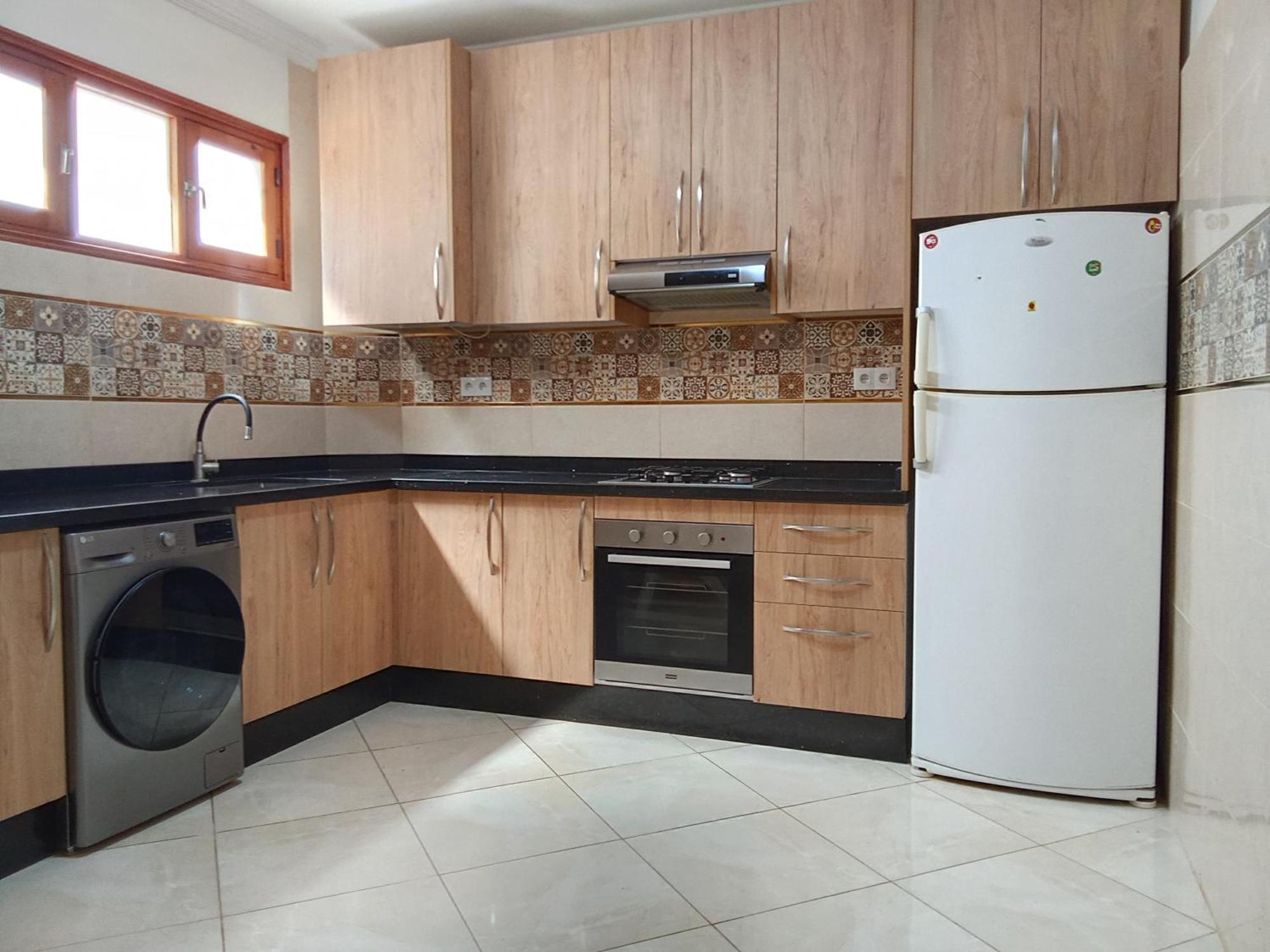 Apartment Spacieux Et Bien Desservi A *