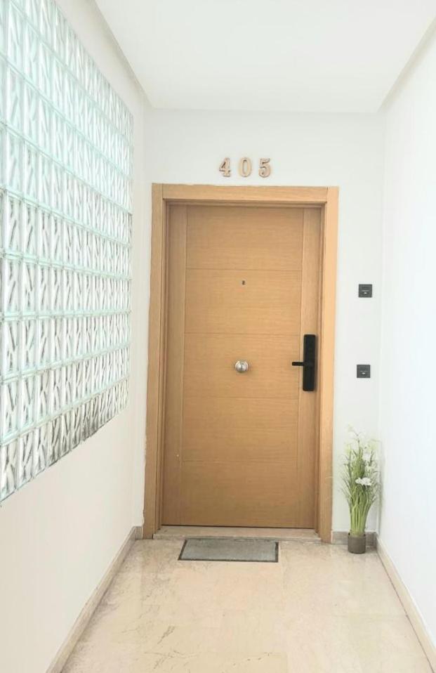 Bay - Luxurious Close To Corniche And A Lot Of Restaurants And Stores