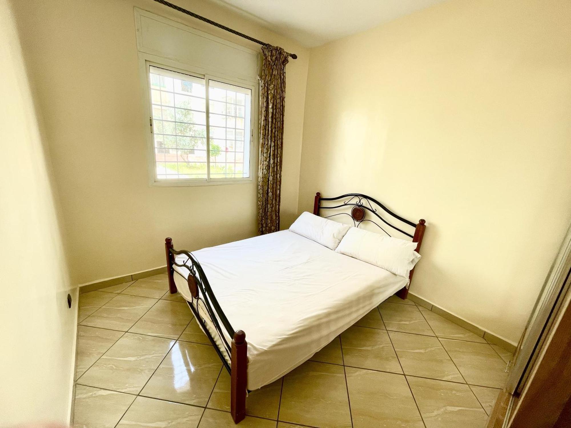 Economical In The Center, Suitable For Travelers Who Don't Want To Spend Too Much Money, Only 2 Minutes From Shops And Restaurants