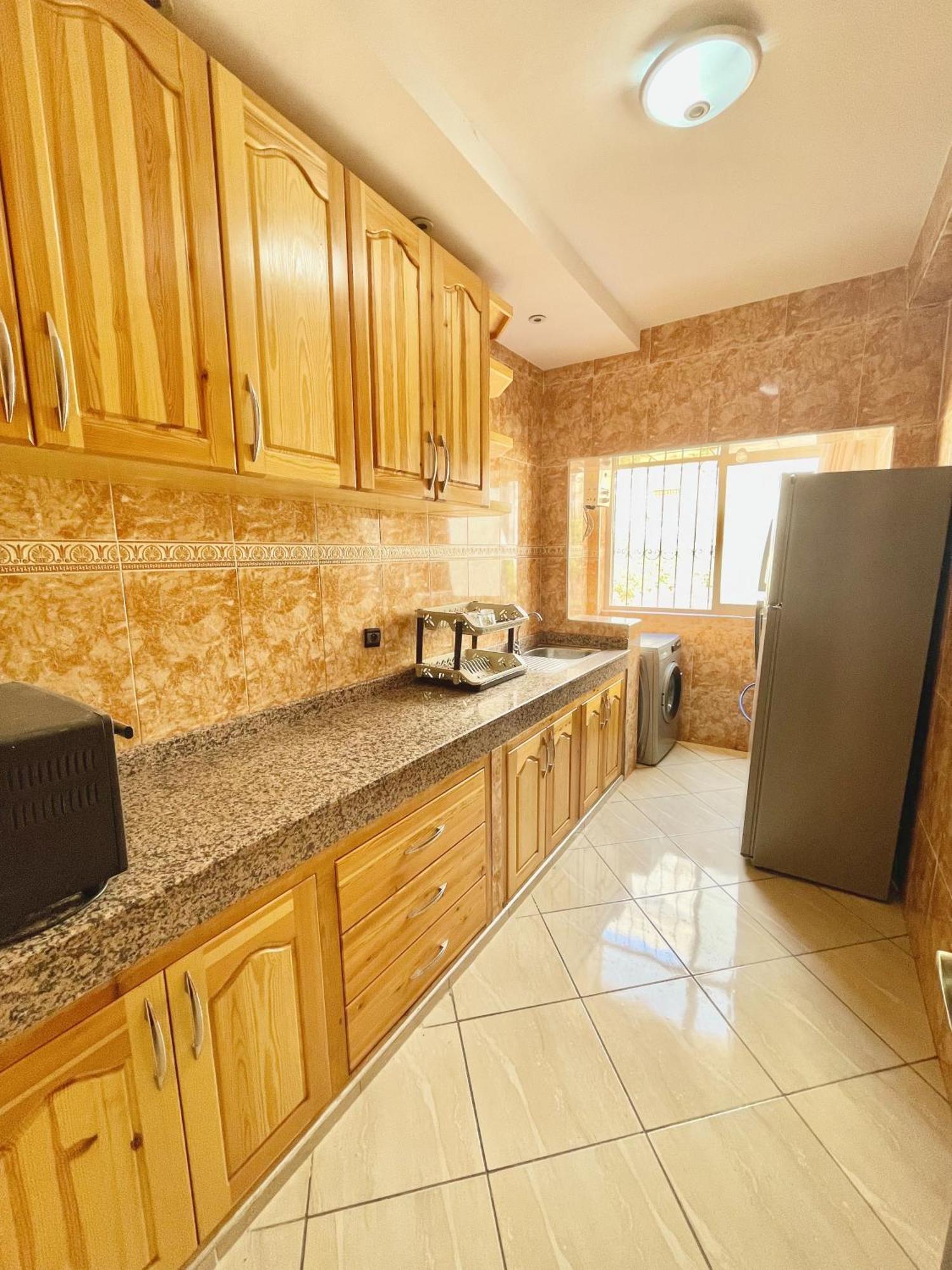 Economical In The Center, Suitable For Travelers Who Don't Want To Spend Too Much Money, Only 2 Minutes From Shops And Restaurants Apartment