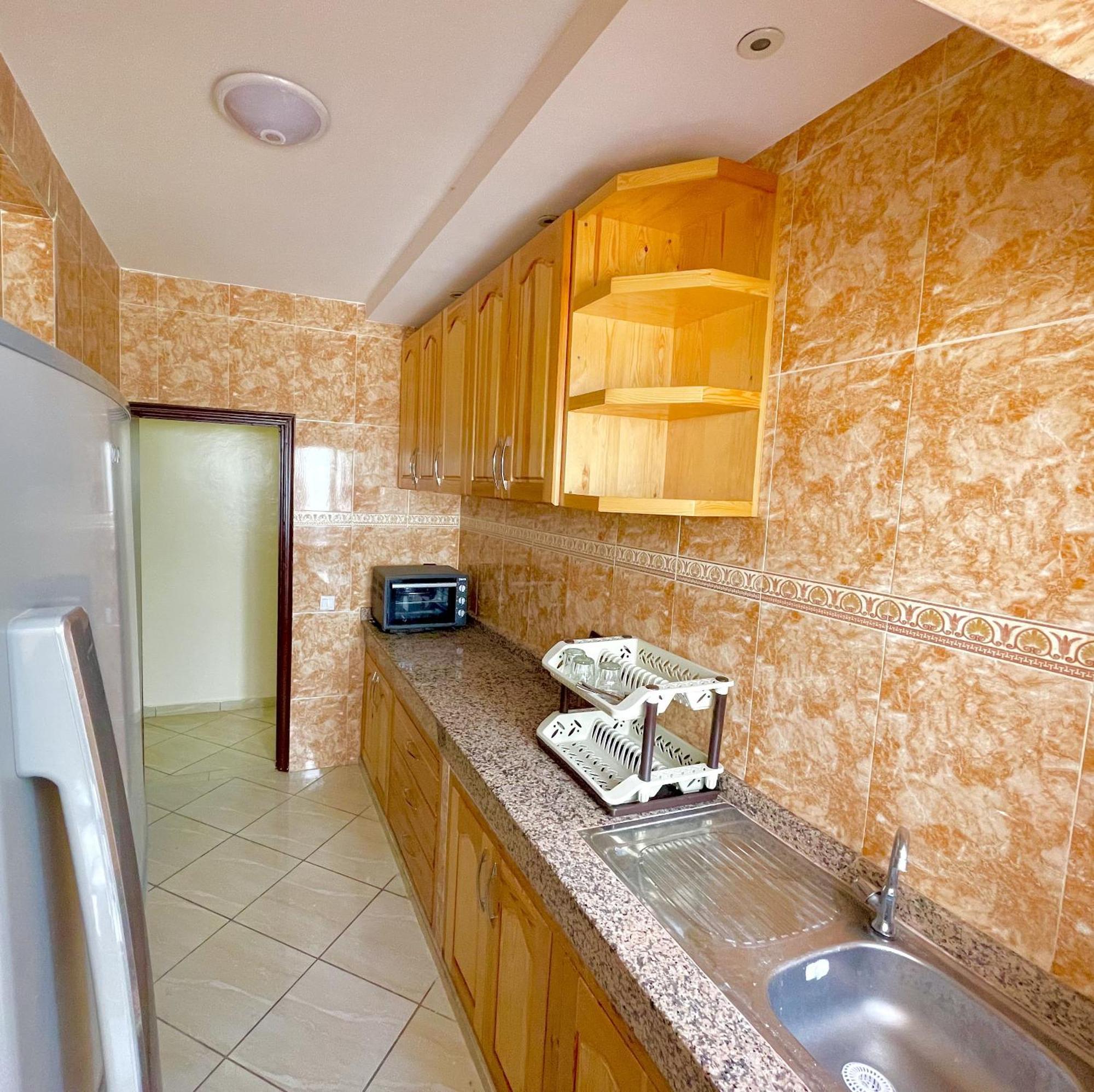 Apartment Economical In The Center, Suitable For Travelers Who Don't Want To Spend Too Much Money, Only 2 Minutes From Shops And Restaurants *