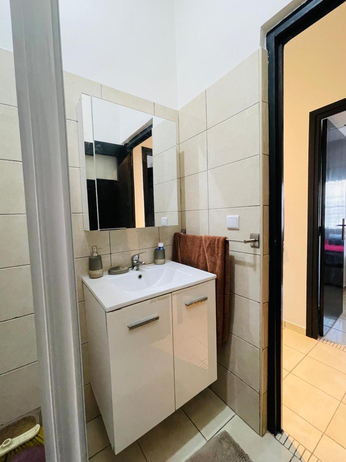 Cozy Apartment, In Secure Apartment