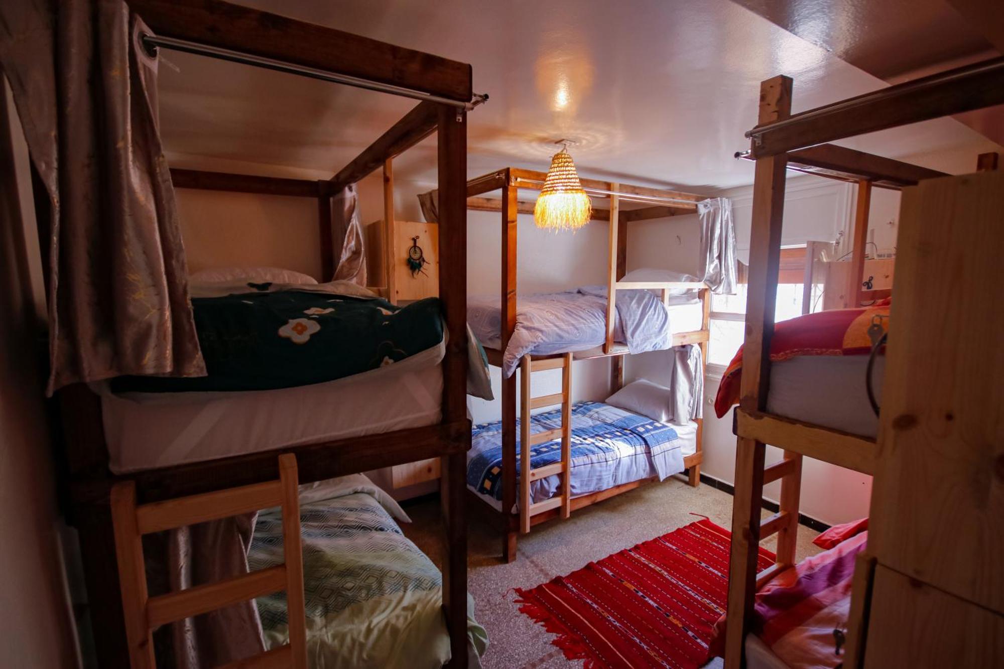 Jurassic Surf House Anza Auberge de jeunesse Agadir