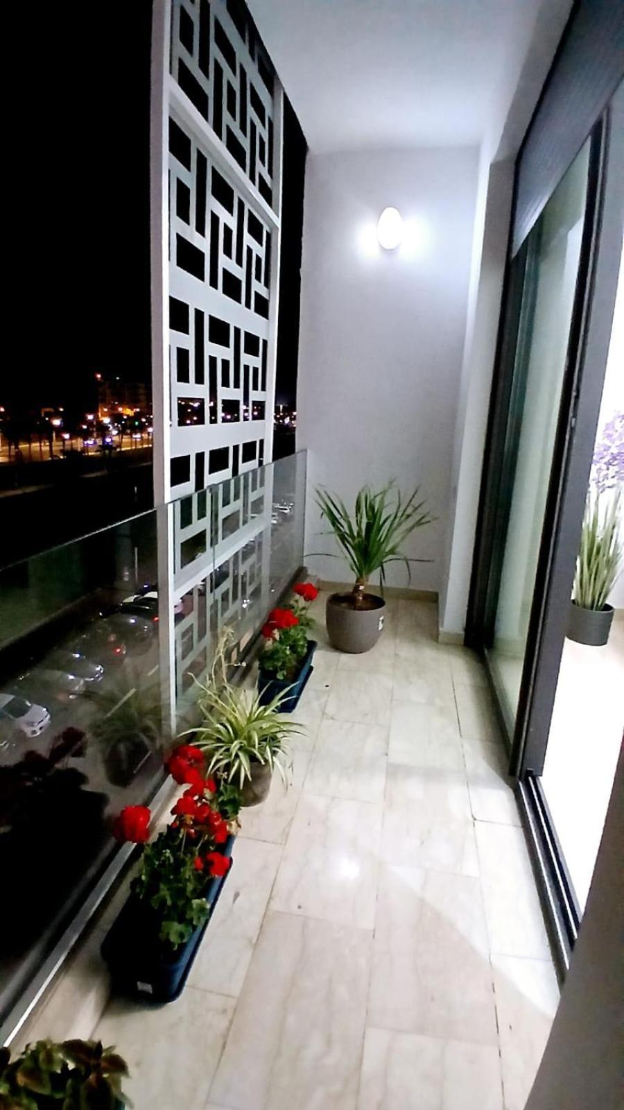 Bay Swimming-pool&beach Front Apartment