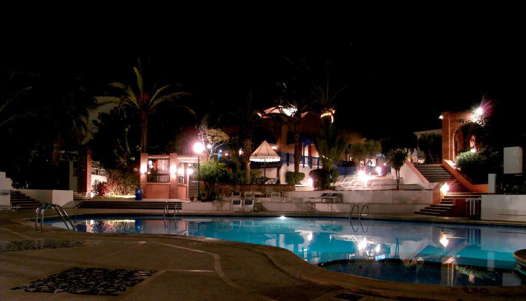 El Pueblo Tamlelt Hotel 3*