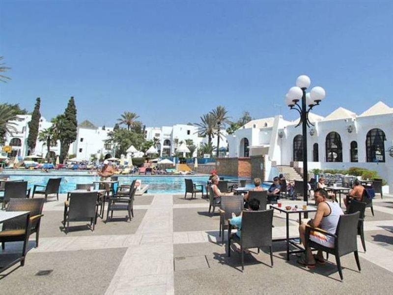 Hotel El Pueblo Tamlelt 3*